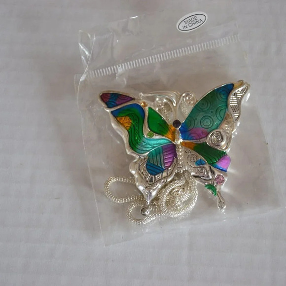 Colourful butterfly  necklace - Picture 2 of 4
